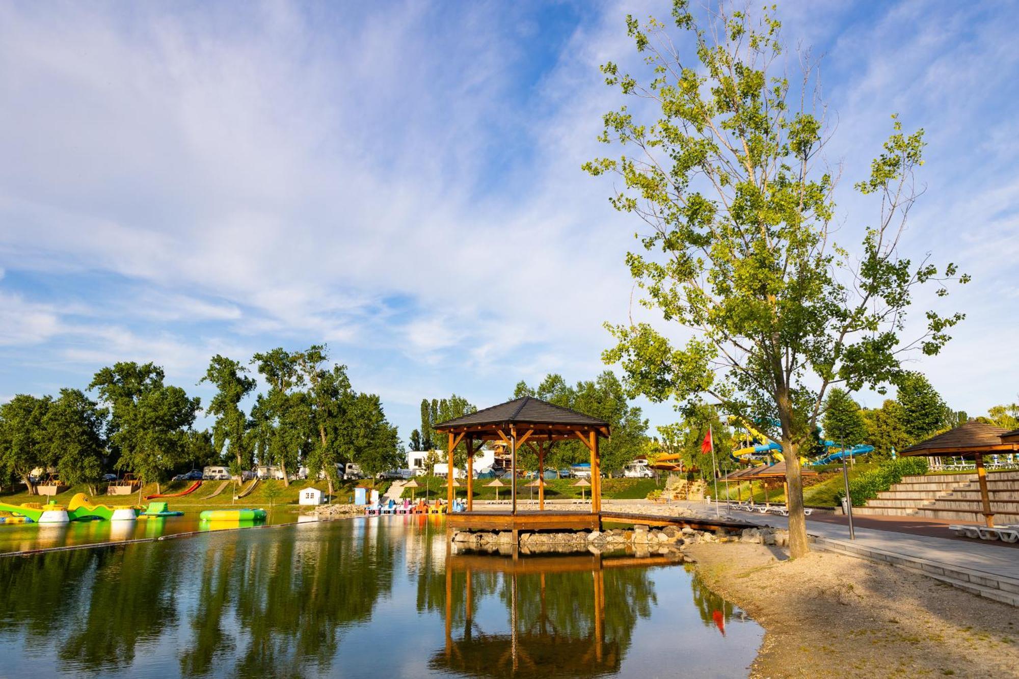 Hotel Thermalpark Dunajská Streda Buitenkant foto